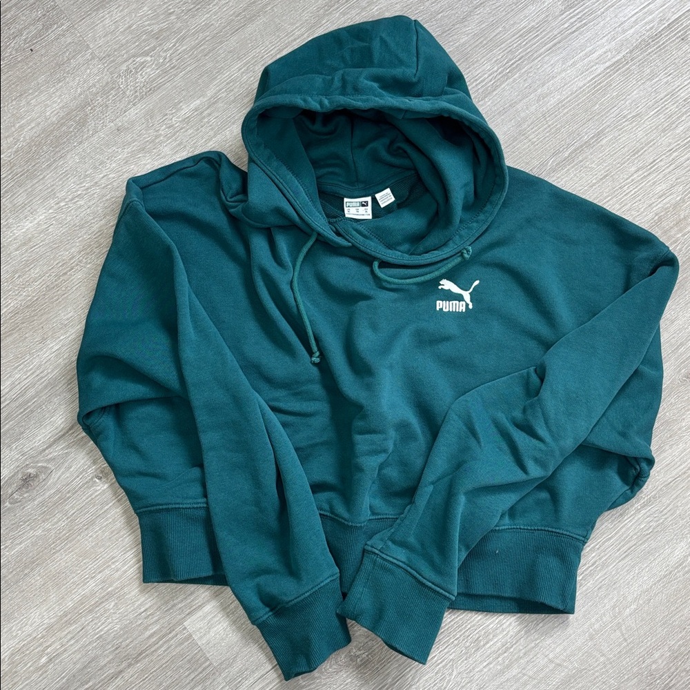 Puma Cropped Green with white embroidery Logo Hoodie XL